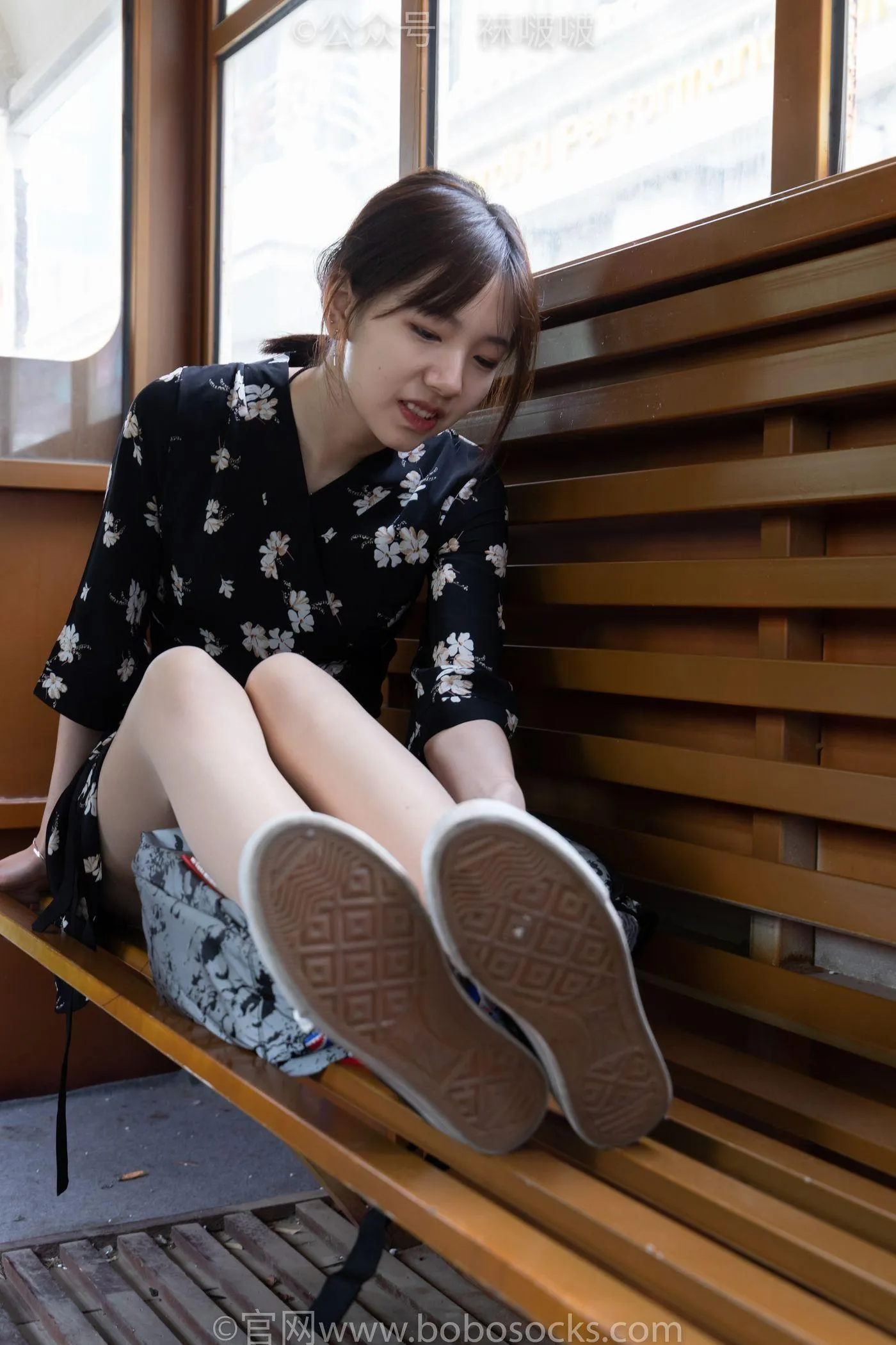 [BoBoSocks袜啵啵]NO.013 小甜豆-匡威帆布鞋、浅灰色短棉袜、肉丝 [132P]插图6